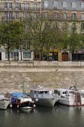 137 A quai a Paris