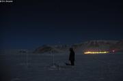 Ice Mass Balance devant Grise Fiord au clair de lune