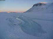 Deformation le long de la berge dans fjord Grise