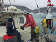 Prelevement eau fjord du Cap Sud ©EB