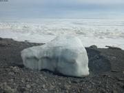 Morceau iceberg echoue avant embacle ©EB