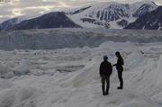 Jeremie et Leonie devant glacier Wykeham ©EB